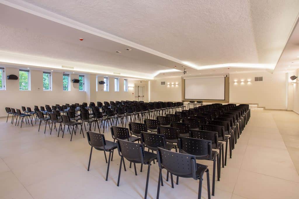 KONFERENZ-UND MULTI-VENUE-ZENTRUM